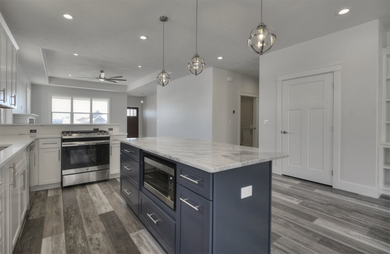 4233 Eagle Ridge Traverse City, MI 49684 - Photo 15 of 46 1859480-14.JPG