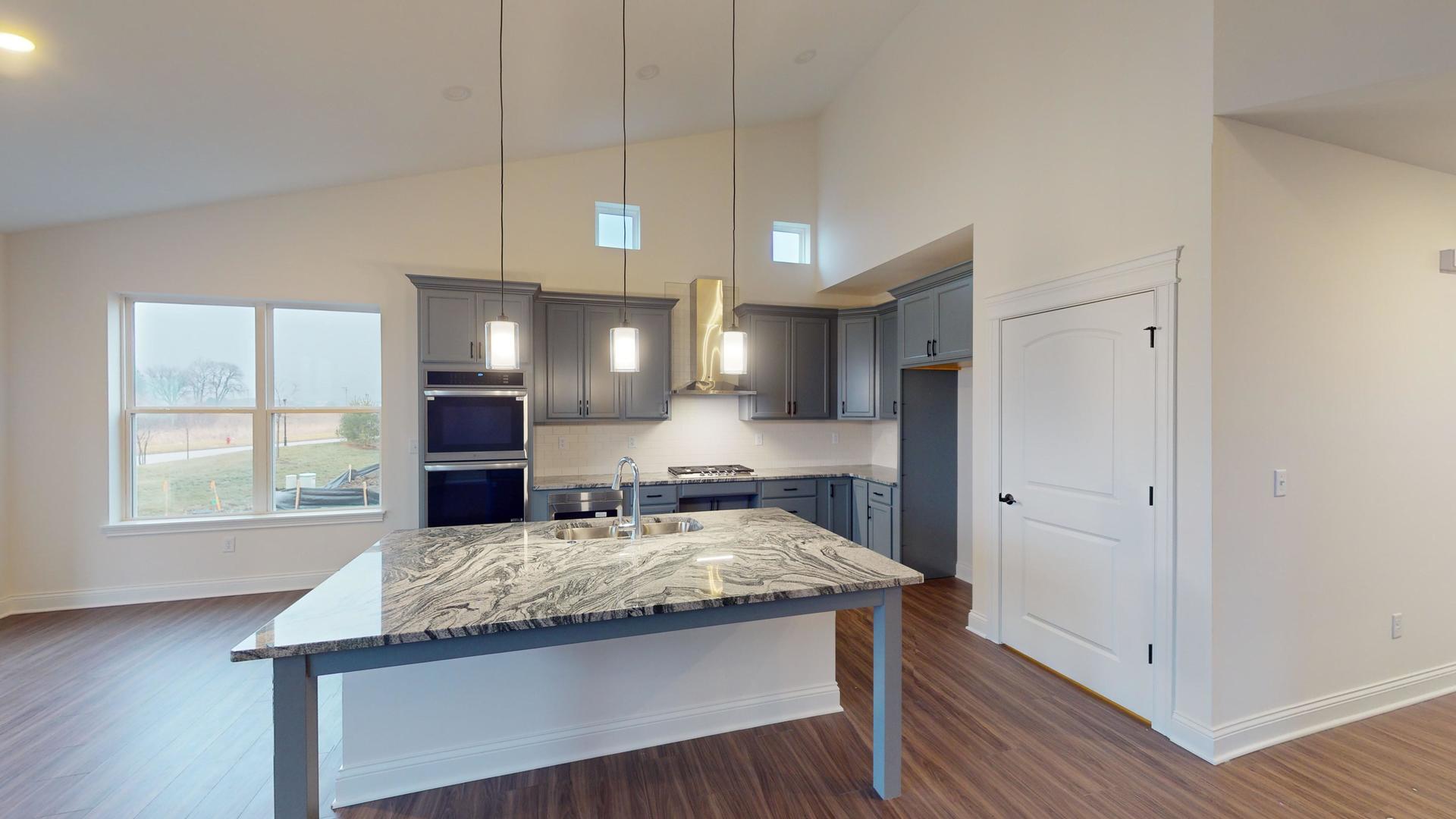 227 Zagreb Avenue Sycamore, IL 60178 - Photo 6 of 34