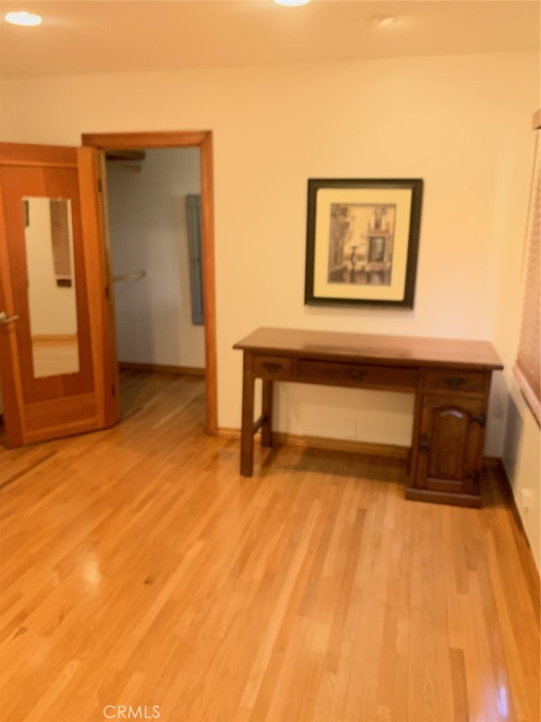 1718 Cleveland Road Glendale, CA 91202 - Photo 30 of 75 Gallery Image 30