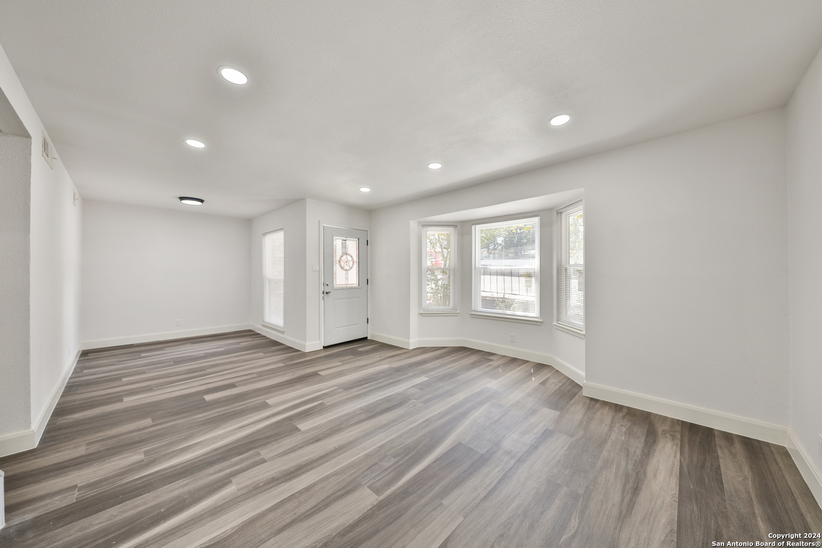 5333 Callaghan Road San Antonio, TX 78228 - Photo 5 of 39 Gallery Image 5