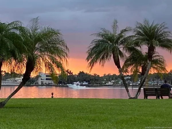 $319,900 | 1950 Southwest Palm City Road, Unit 1102, Stuart, FL 34994