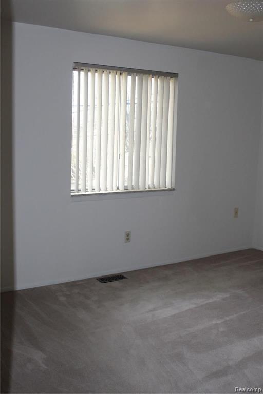3759 Dearborn Avenue Rochester Hills, MI 48309 - Photo 17 of 33