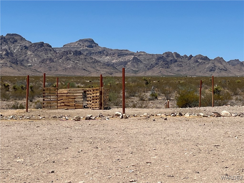 0 South Spinel Road Golden Valley, AZ 86413 - Photo 7 of 14 Yard