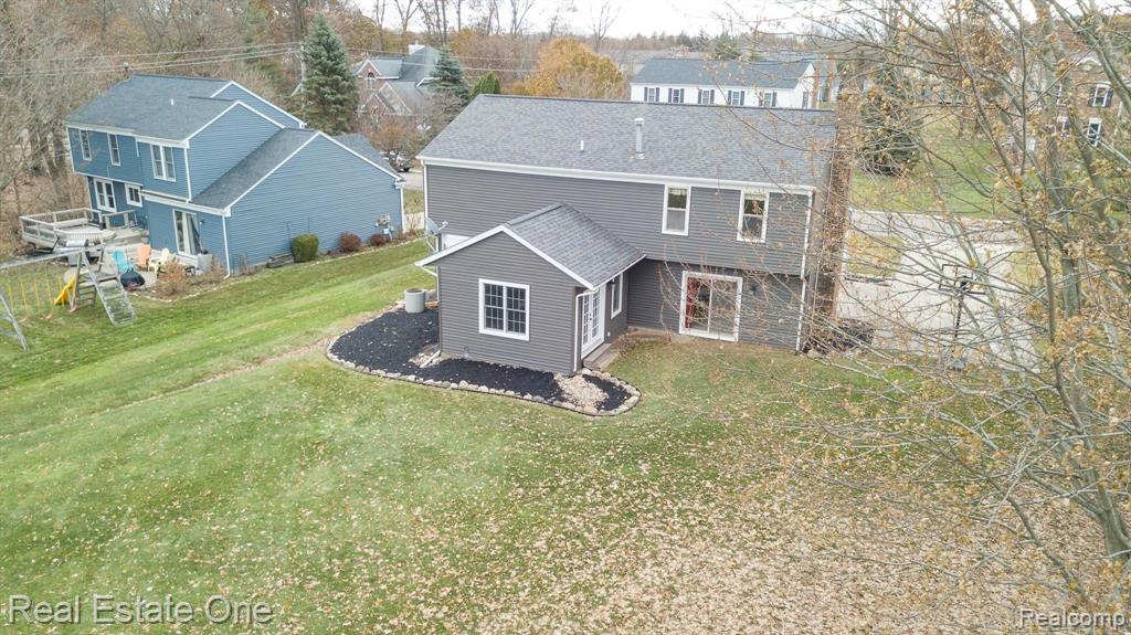 1958 Brookfield Road Rochester Hills, MI 48306 - Photo 33 of 35