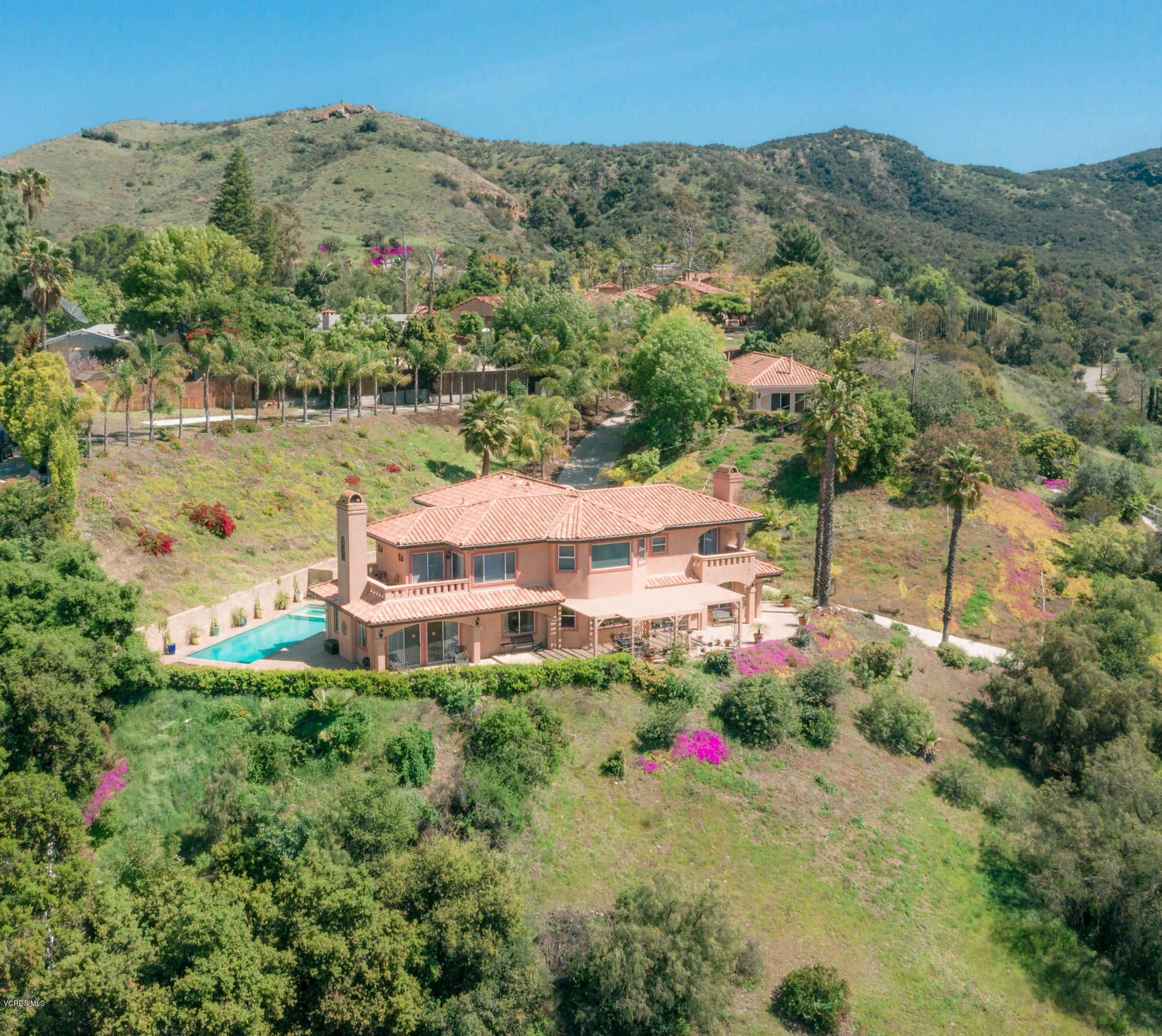 180 Sundown Road Thousand Oaks, CA 91361 - Photo 6 of 32 an aerial view of a house with a garden