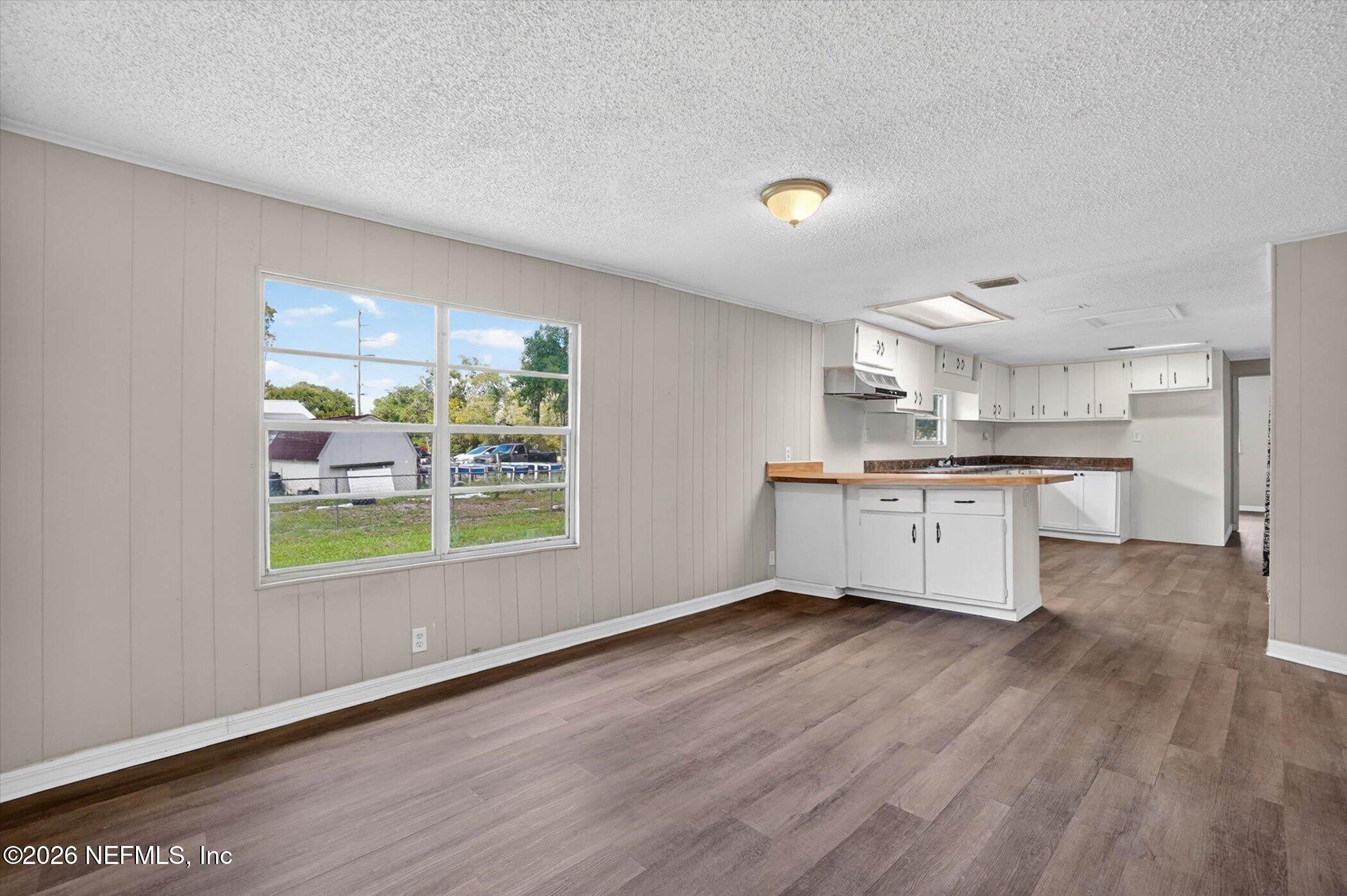 160 Southwest 9th Avenue Lake Butler, FL 32054 - Photo 13 of 42 11-160-SW-9th-Ave-WindowStill-Photograph