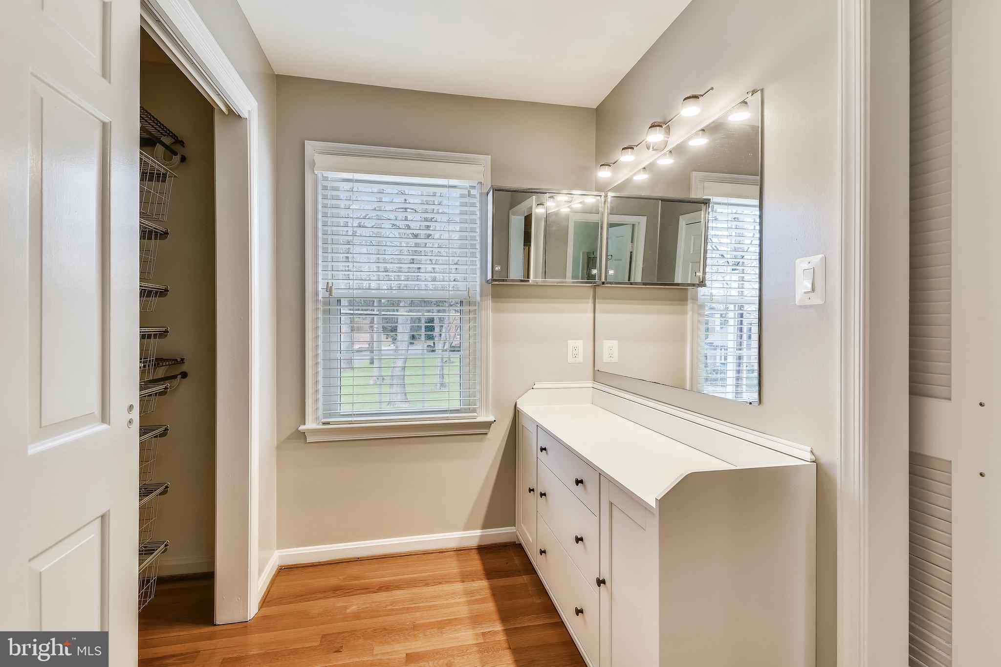 6819 Melrose Drive McLean, VA 22101 - Photo 19 of 45 Dressing Area