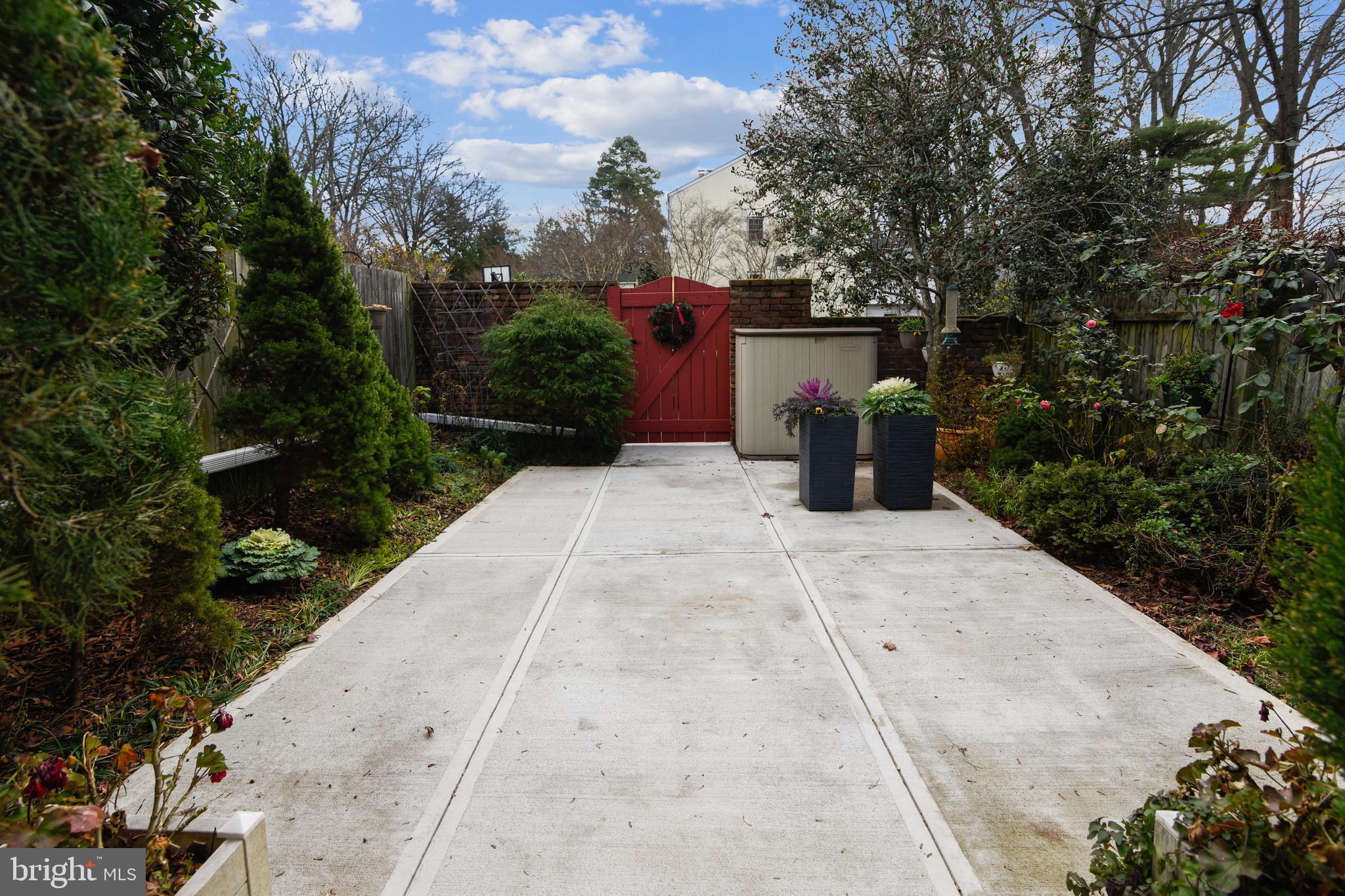 6819 Melrose Drive McLean, VA 22101 - Photo 5 of 45 Backs to Parking Area and SF Homes