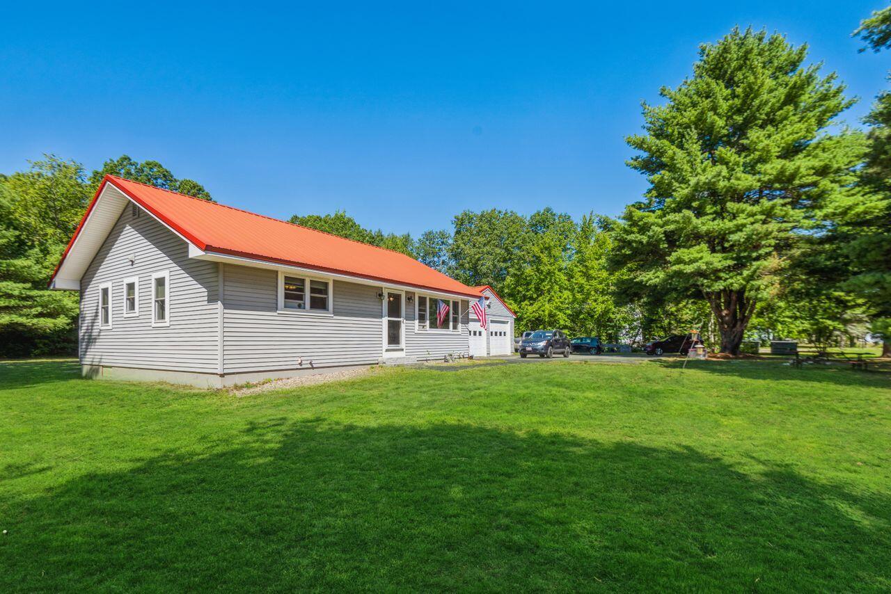 289 Country Club Road Sanford, ME 04073 - Photo 2 of 29 27_289CountryClubRd_2029_HiRes
