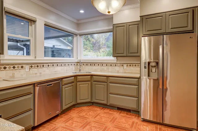 $329,900 | 310 North Elm Avenue, Erwin, TN 37650