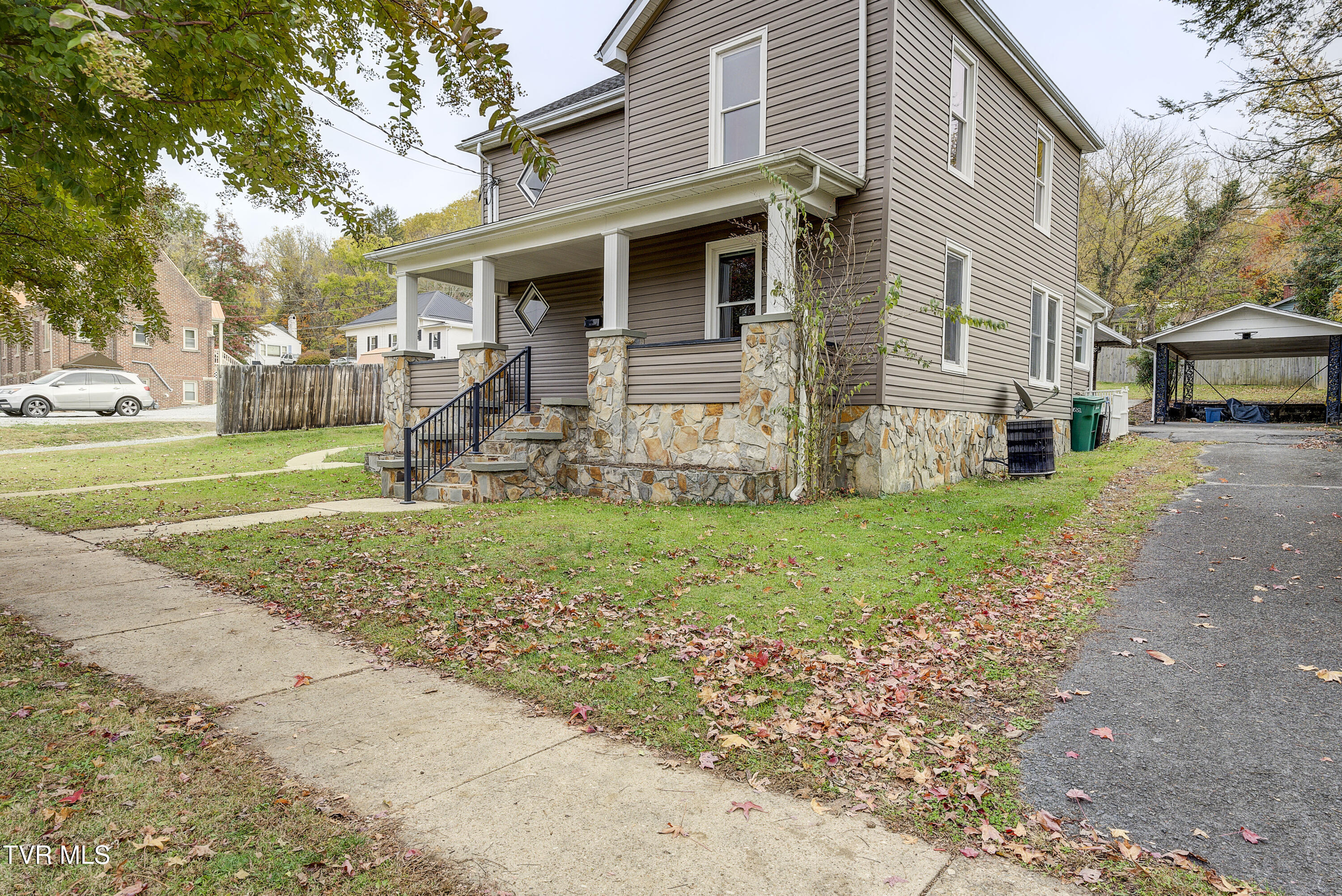 310 North Elm Avenue Erwin, TN 37650 - Photo 2 of 56 ELM-56