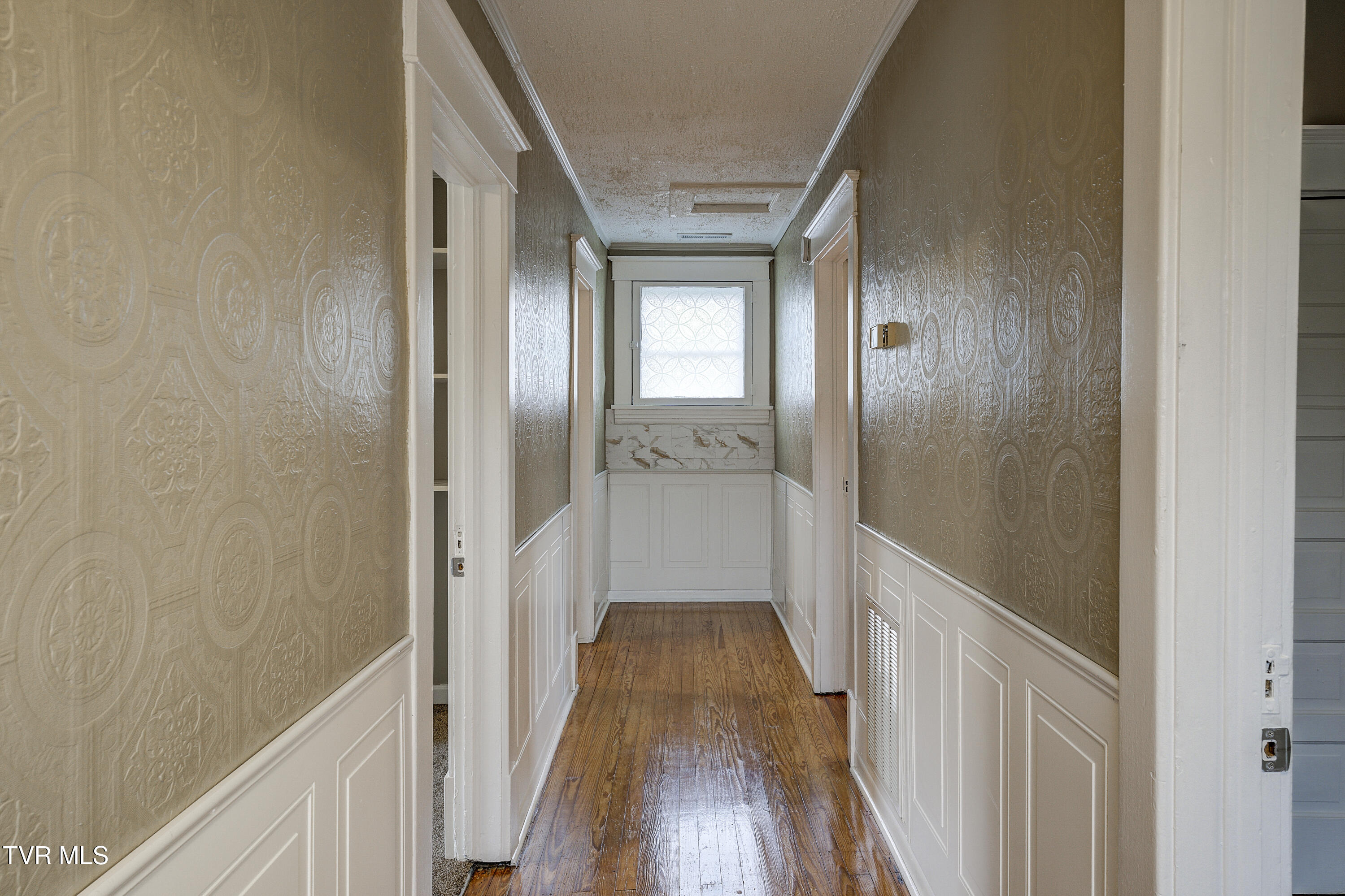 310 North Elm Avenue Erwin, TN 37650 - Photo 28 of 56 ELM-25