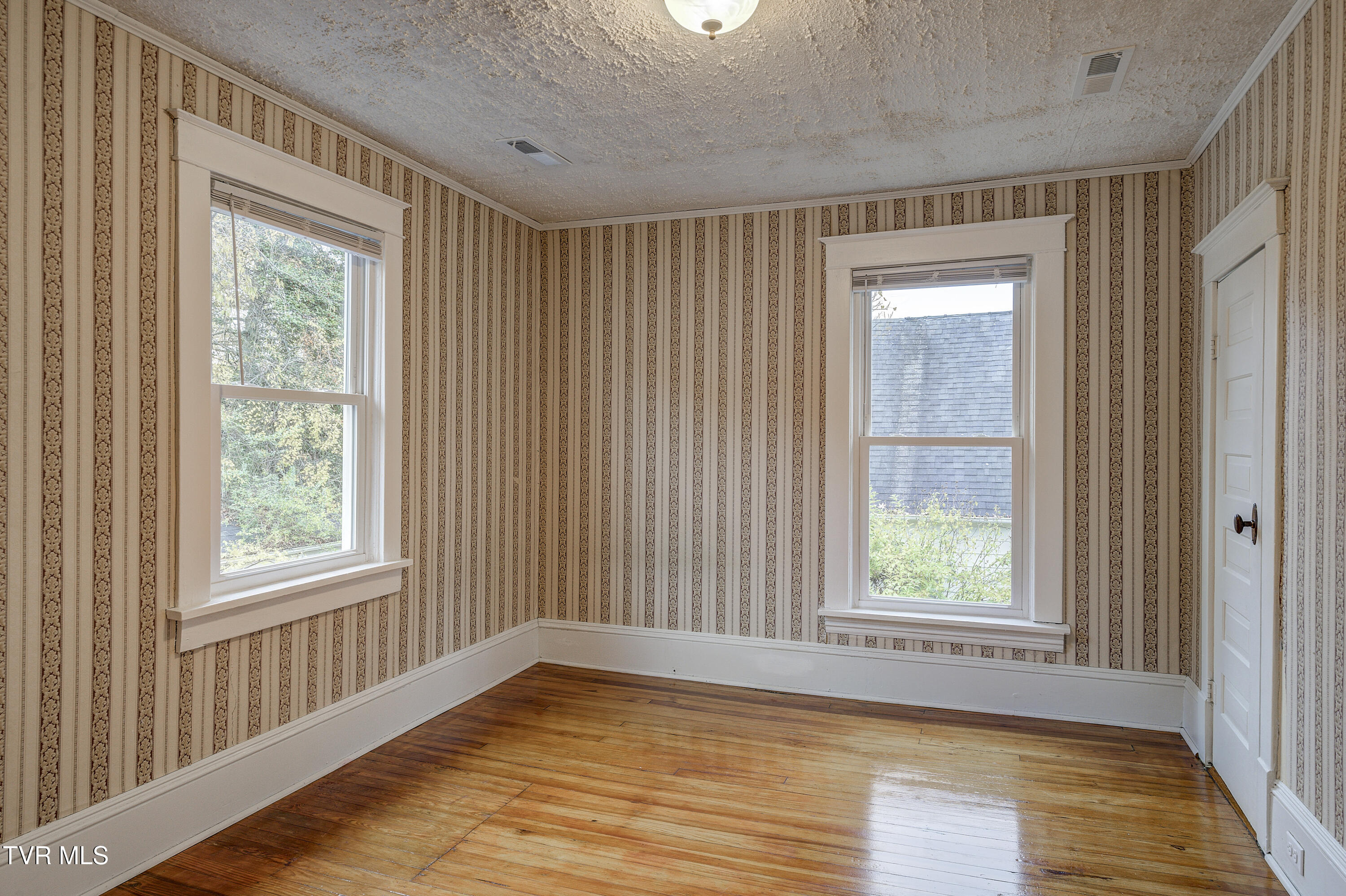 310 North Elm Avenue Erwin, TN 37650 - Photo 36 of 56 ELM-33