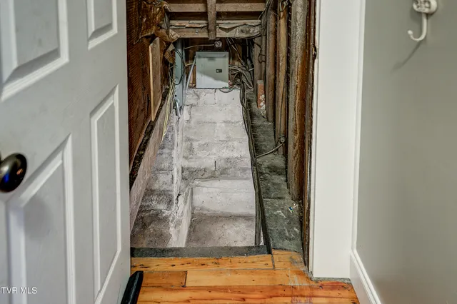 $329,900 | 310 North Elm Avenue, Erwin, TN 37650