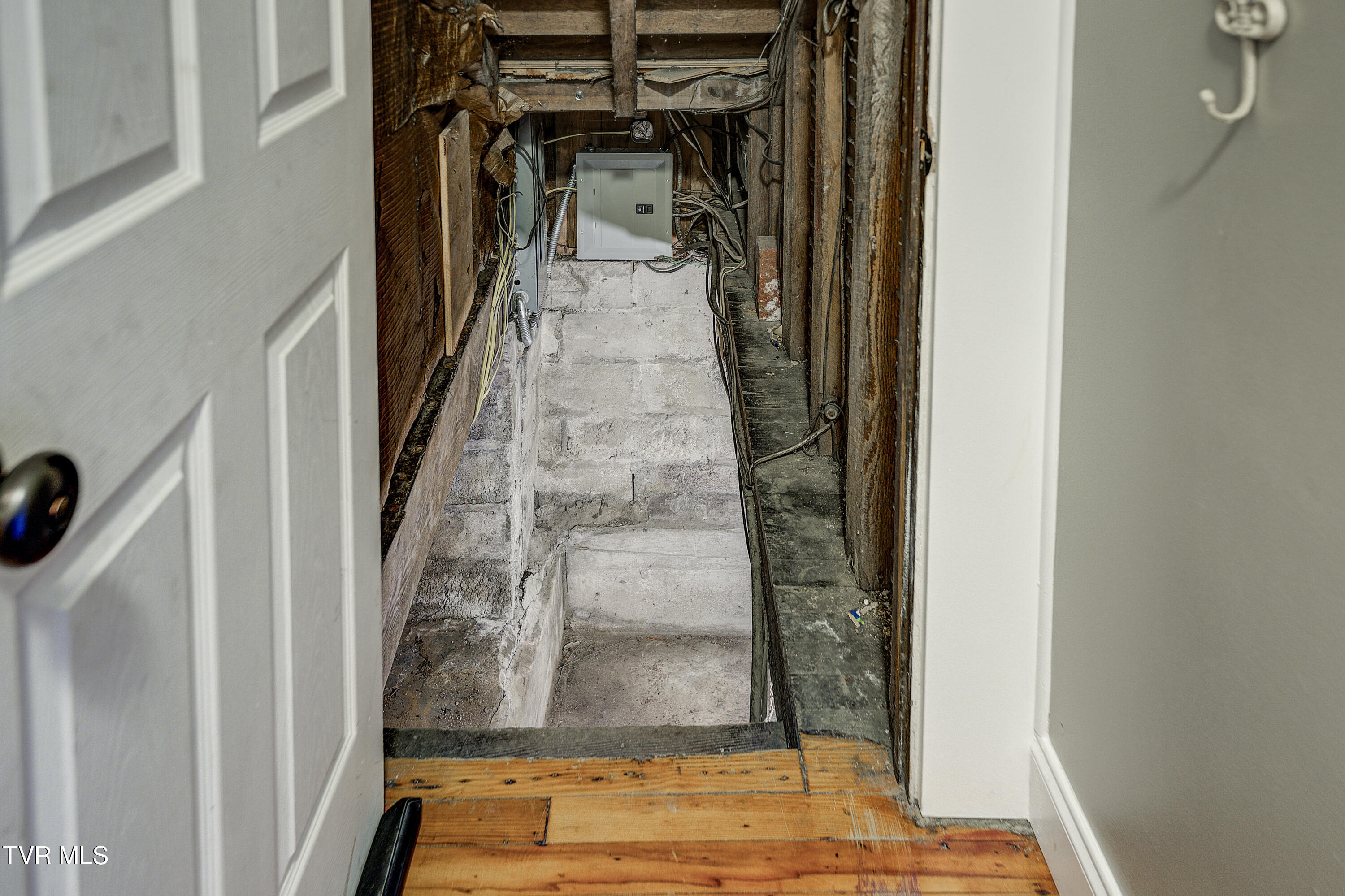 310 North Elm Avenue Erwin, TN 37650 - Photo 54 of 56 ELM-40