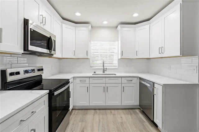 $435,000 | 5207 Burr Place, Seffner, FL 33584