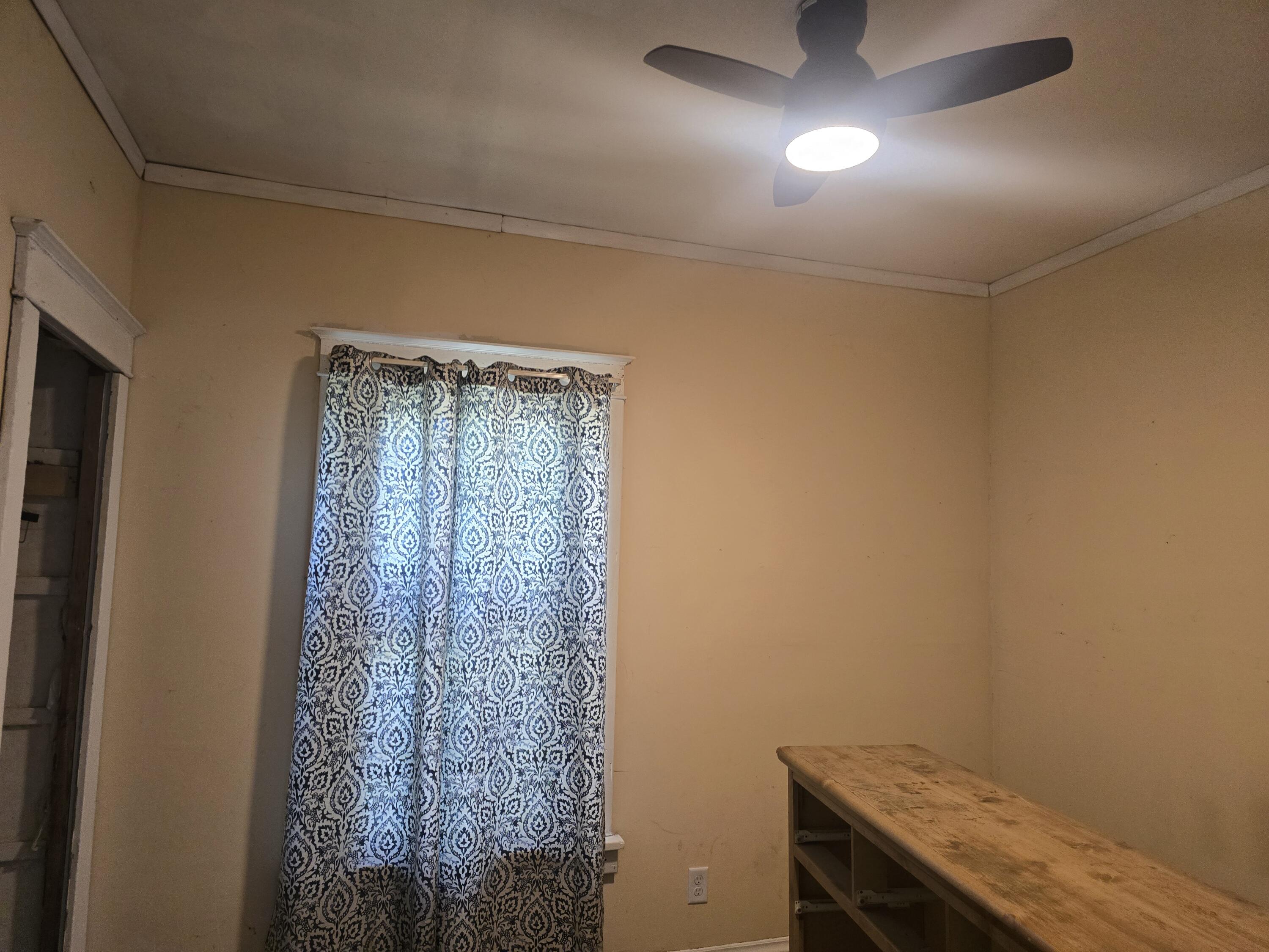 437 Jackson Street Gary, IN 46402 - Photo 11 of 29 3000x2250