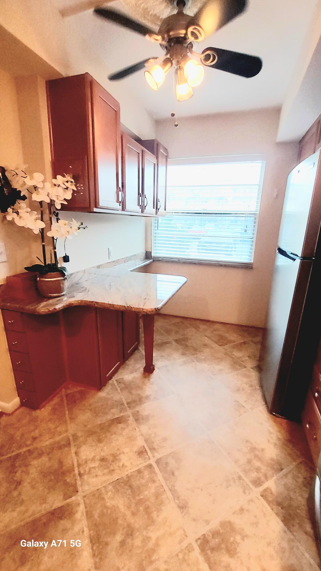 1032 Ainslie Drive, Unit 1032 Boca Raton, FL 33434 - Photo 5 of 39 kitchen