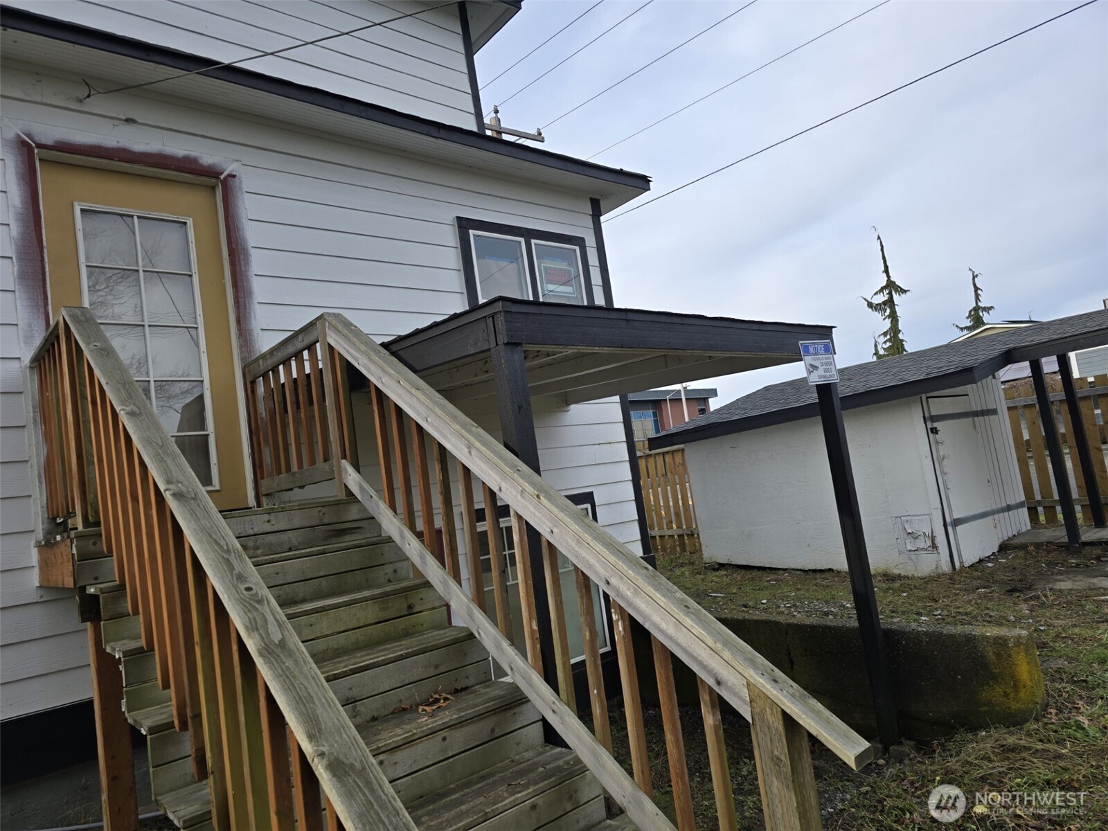 1501 Broadway Everett, WA 98201 - Photo 2 of 9 a view of a balcony