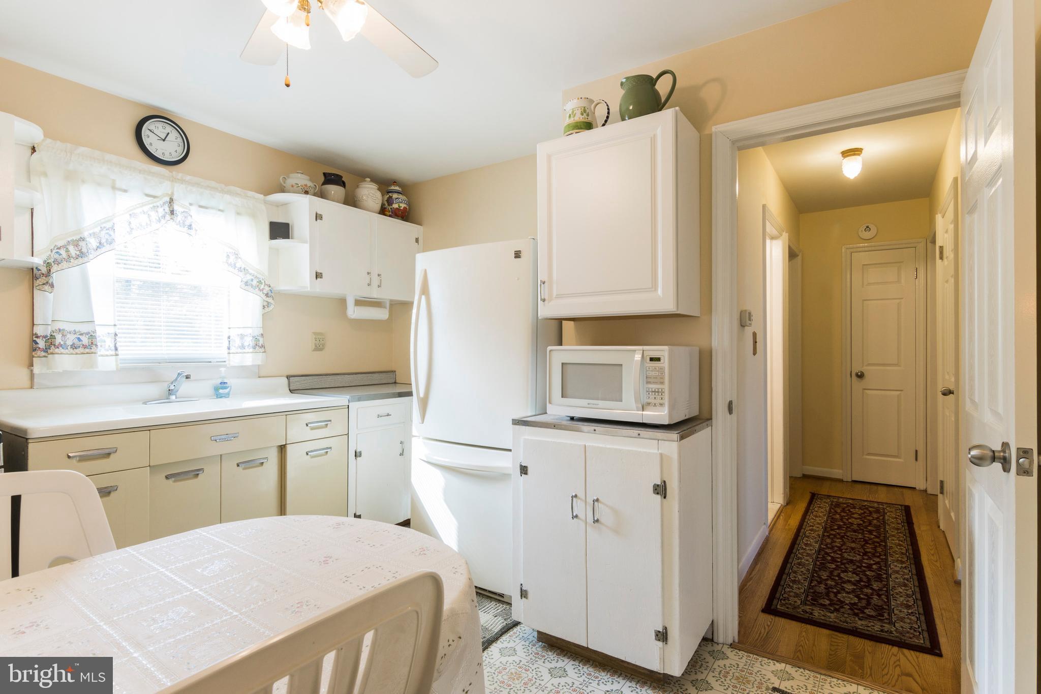 5 Lexington Road Hanover, MD 21076 - Photo 12 of 36 Kitchen Entry to Hallway