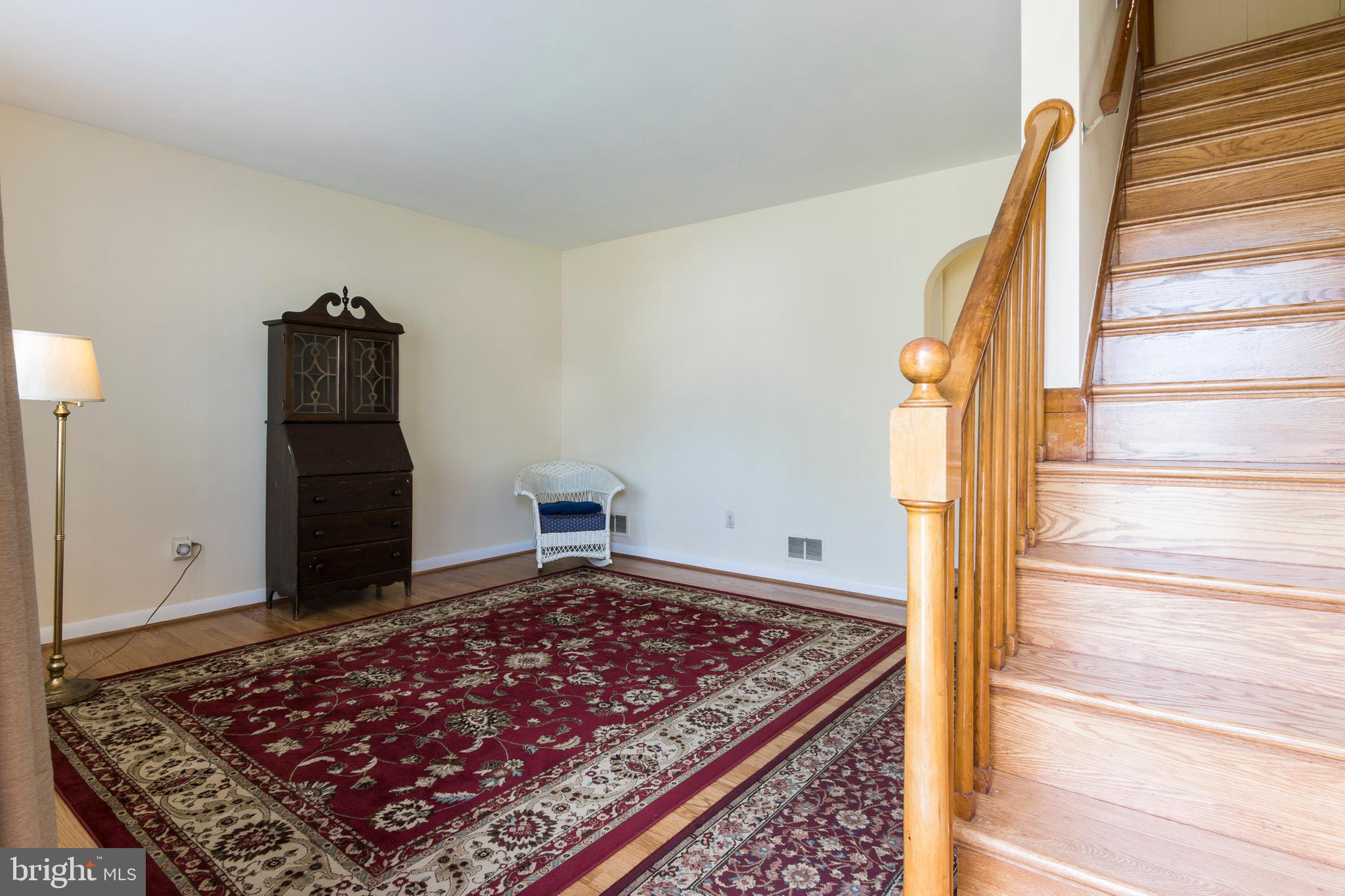 5 Lexington Road Hanover, MD 21076 - Photo 6 of 36 Very well maintained Hardwood Stairs
