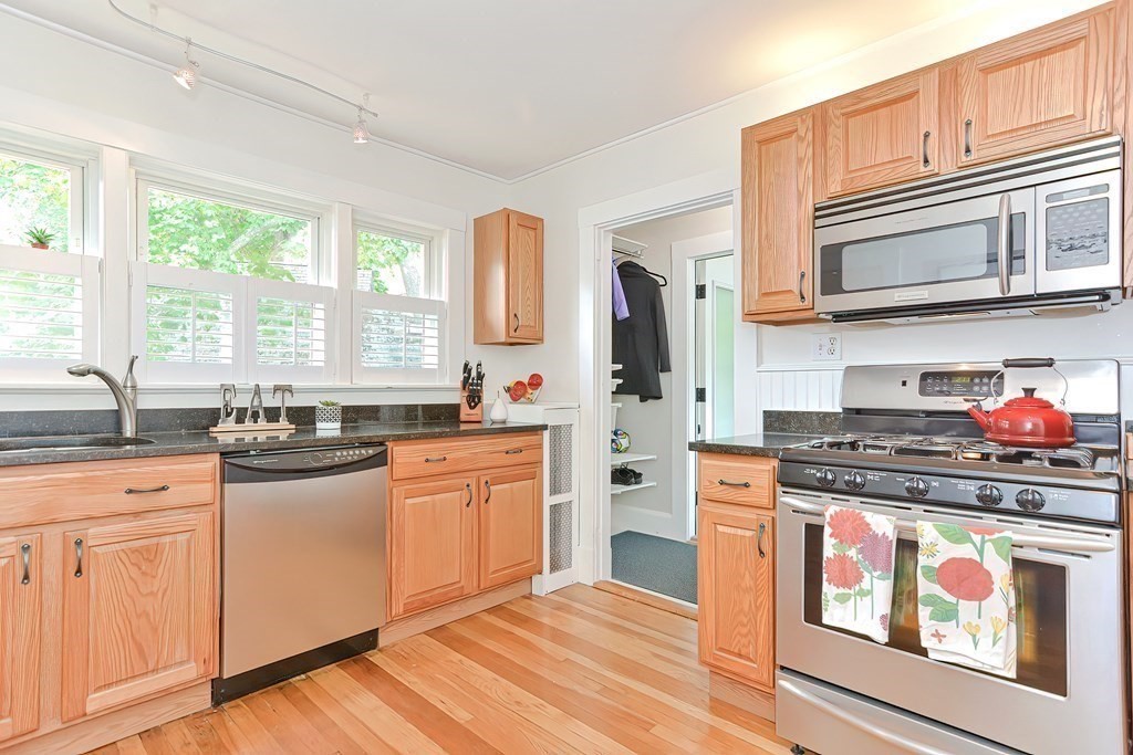76 Elson Road, Unit 2 Waltham, MA 02451 - Photo 10 of 26 Gallery Image 10