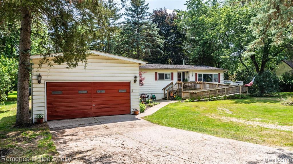 7544 Ore Lake Road Brighton, MI 48116 - Photo 3 of 48 Gallery Image 3