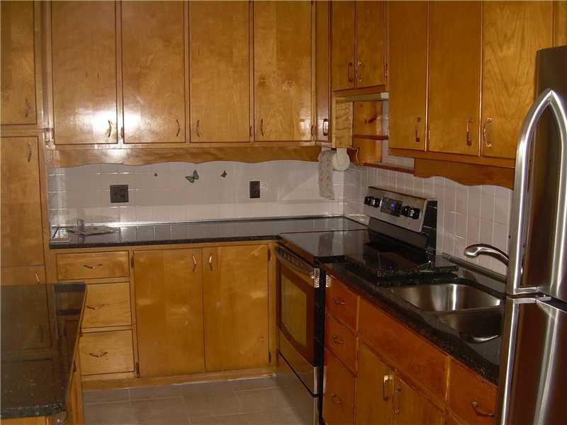 291 Old Rte 19 New Castle, PA 16101 - Photo 6 of 12 Kitchen.