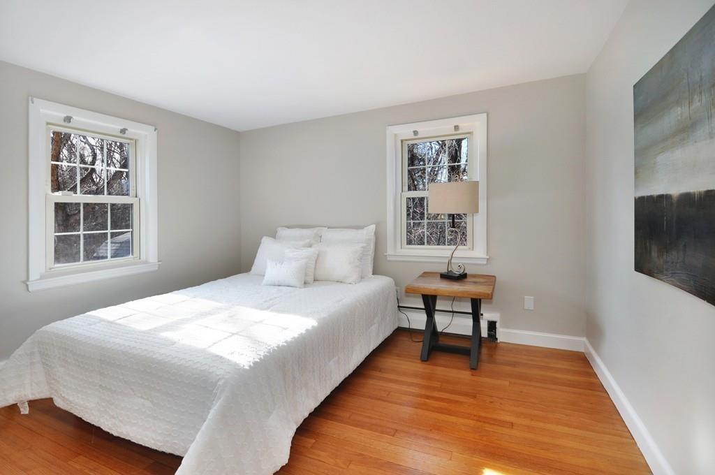26 Earl Street Lexington, MA 02421 - Photo 15 of 33 Gallery Image 15