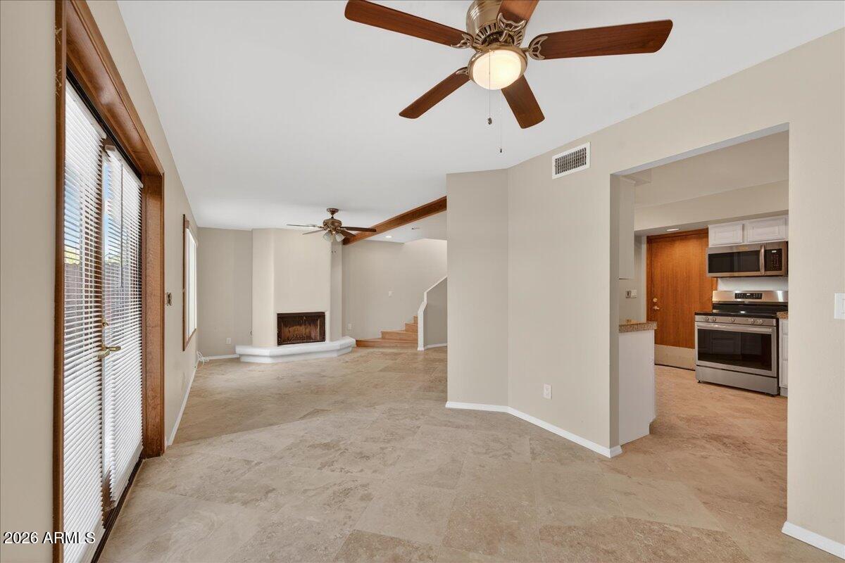 5750 North 10th Street, Unit 5 Phoenix, AZ 85014 - Photo 9 of 39 12-118921366