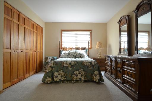 9105 South Roberts Road, Unit 3D Hickory Hills, IL 60457 - Photo 7 of 9