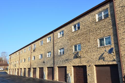 9105 South Roberts Road, Unit 3D Hickory Hills, IL 60457 - Photo 9 of 9