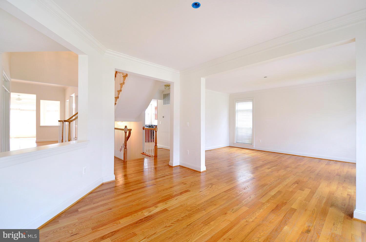 5914 Ipswich Road Bethesda, MD 20814 - Photo 6 of 30 Living Room