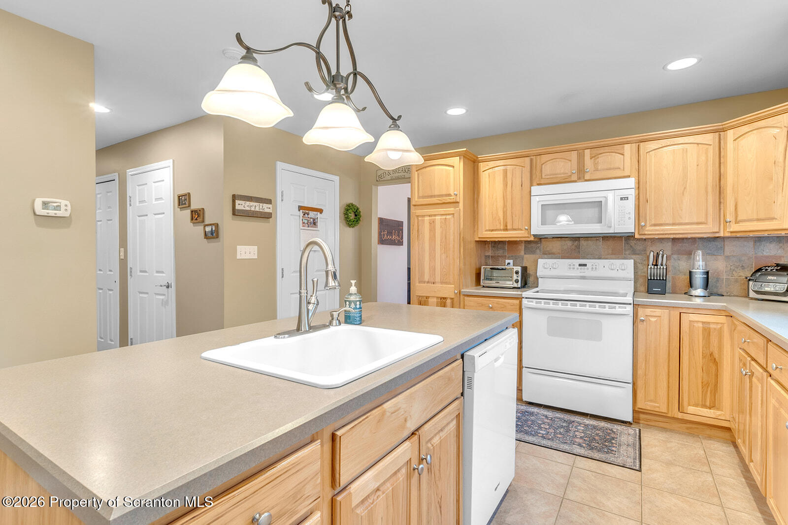 1611 Cherry Street Scranton, PA 18505 - Photo 39 of 90 BEAUTIFUL KITCHEN