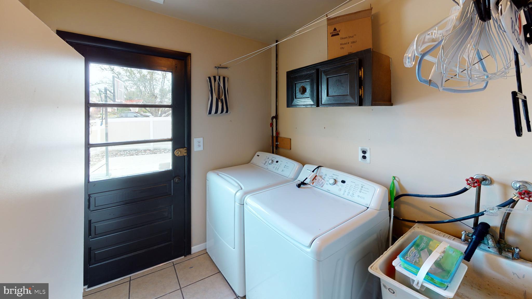 2 Candlestick Road Clementon, NJ 08021 - Photo 22 of 40 a utility room with dryer and washer