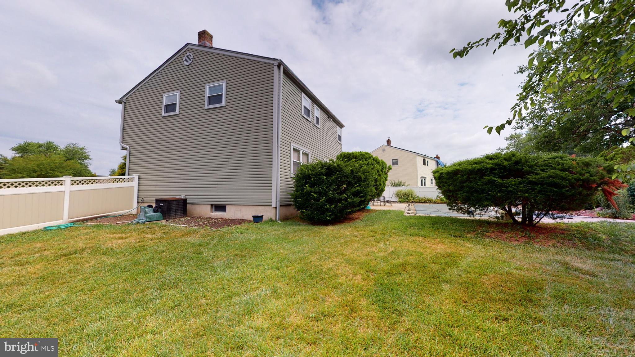 2 Candlestick Road Clementon, NJ 08021 - Photo 39 of 40 a view of a house with patio and garden