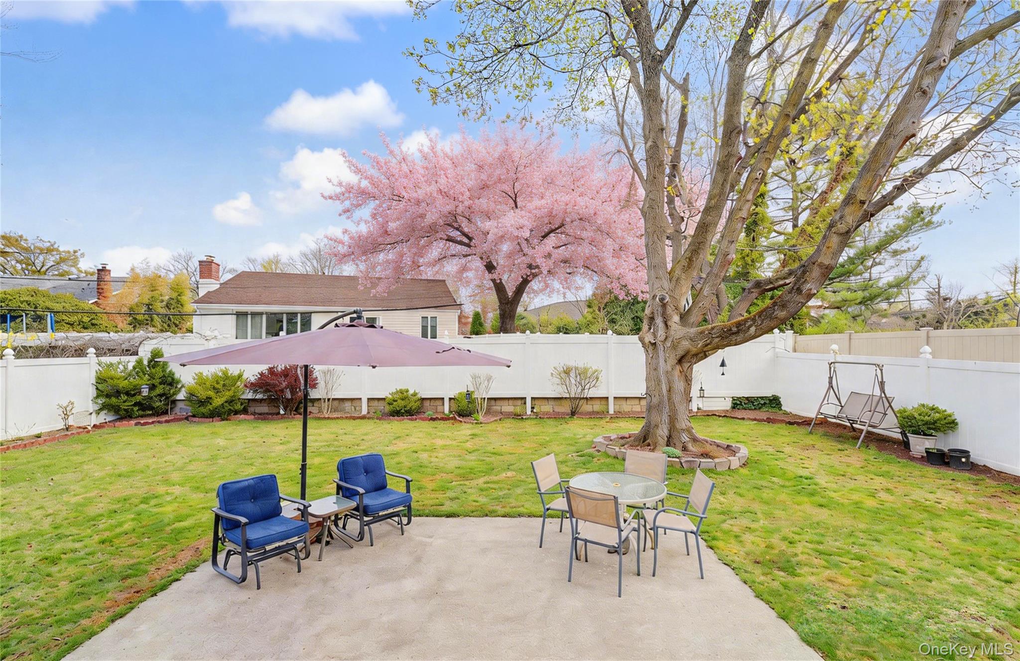8 Central Park Road Plainview, NY 11803 - Photo 36 of 37