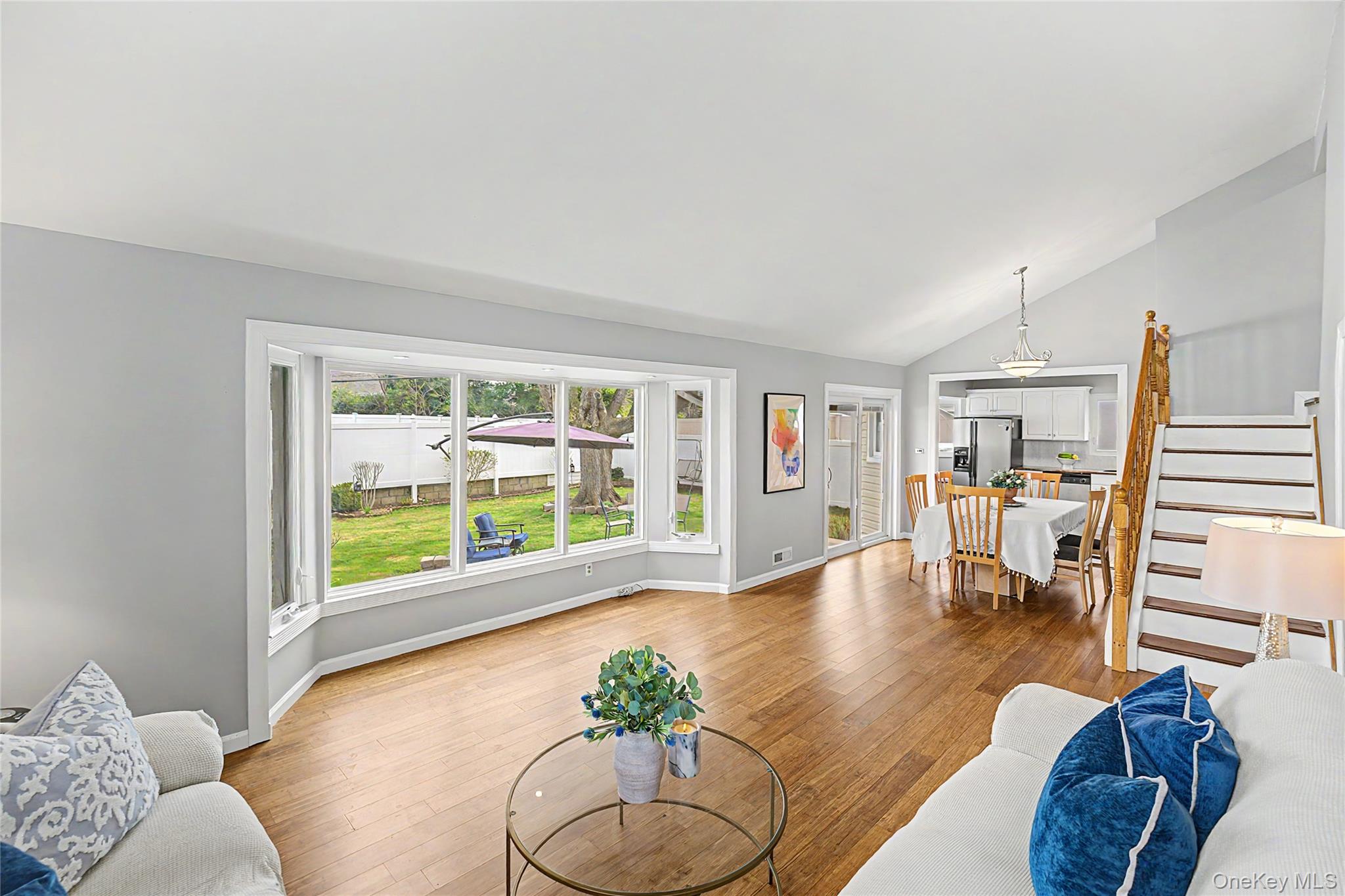 8 Central Park Road Plainview, NY 11803 - Photo 9 of 37