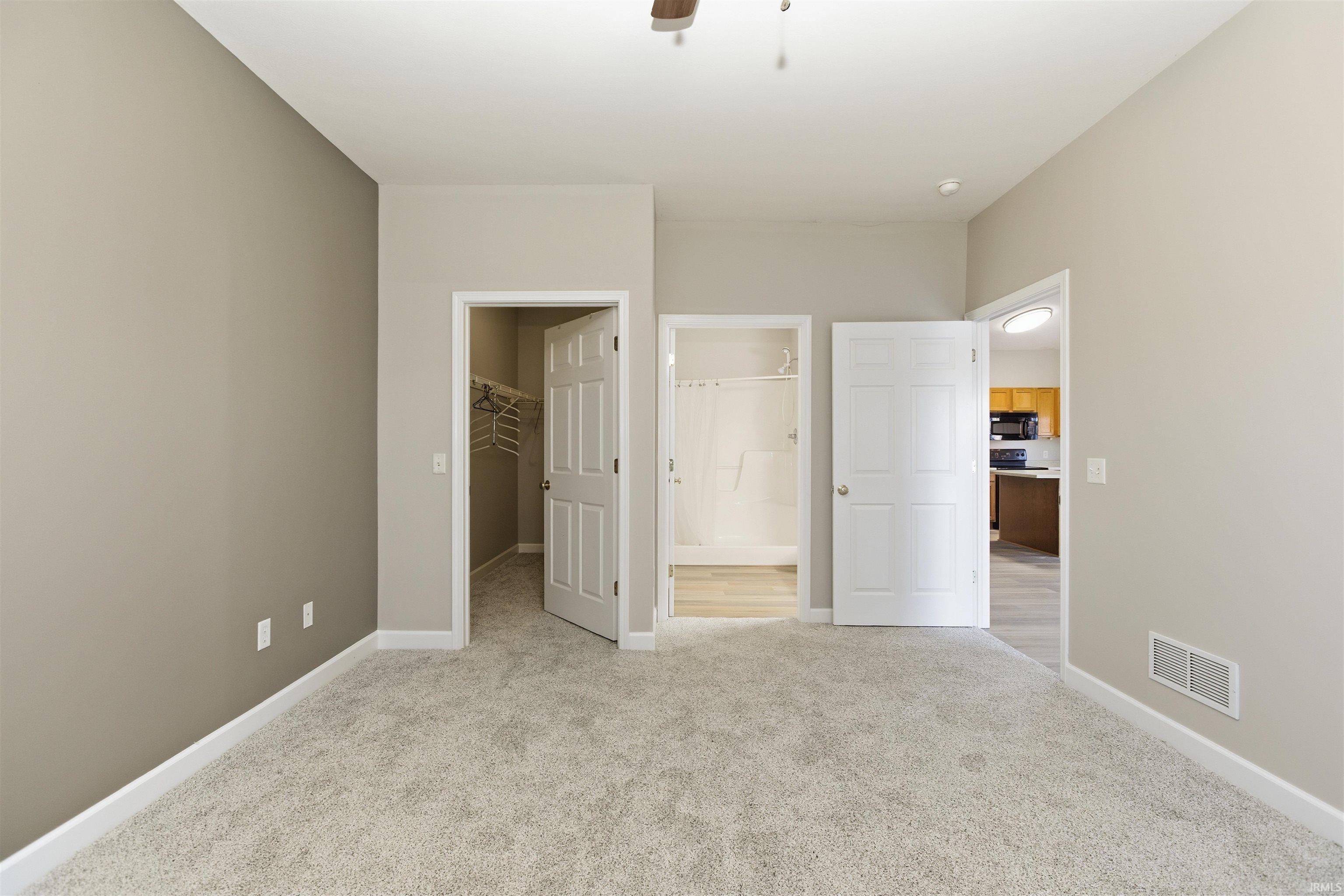 690 South Fieldstone Boulevard Bloomington, IN 47403 - Photo 11 of 28