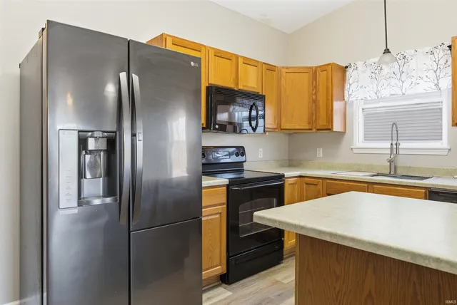 $259,900 | 690 South Fieldstone Boulevard, Bloomington, IN 47403