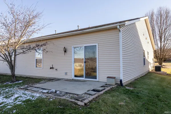 $259,900 | 690 South Fieldstone Boulevard, Bloomington, IN 47403