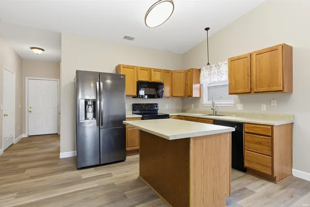 $259,900 | 690 South Fieldstone Boulevard, Bloomington, IN 47403