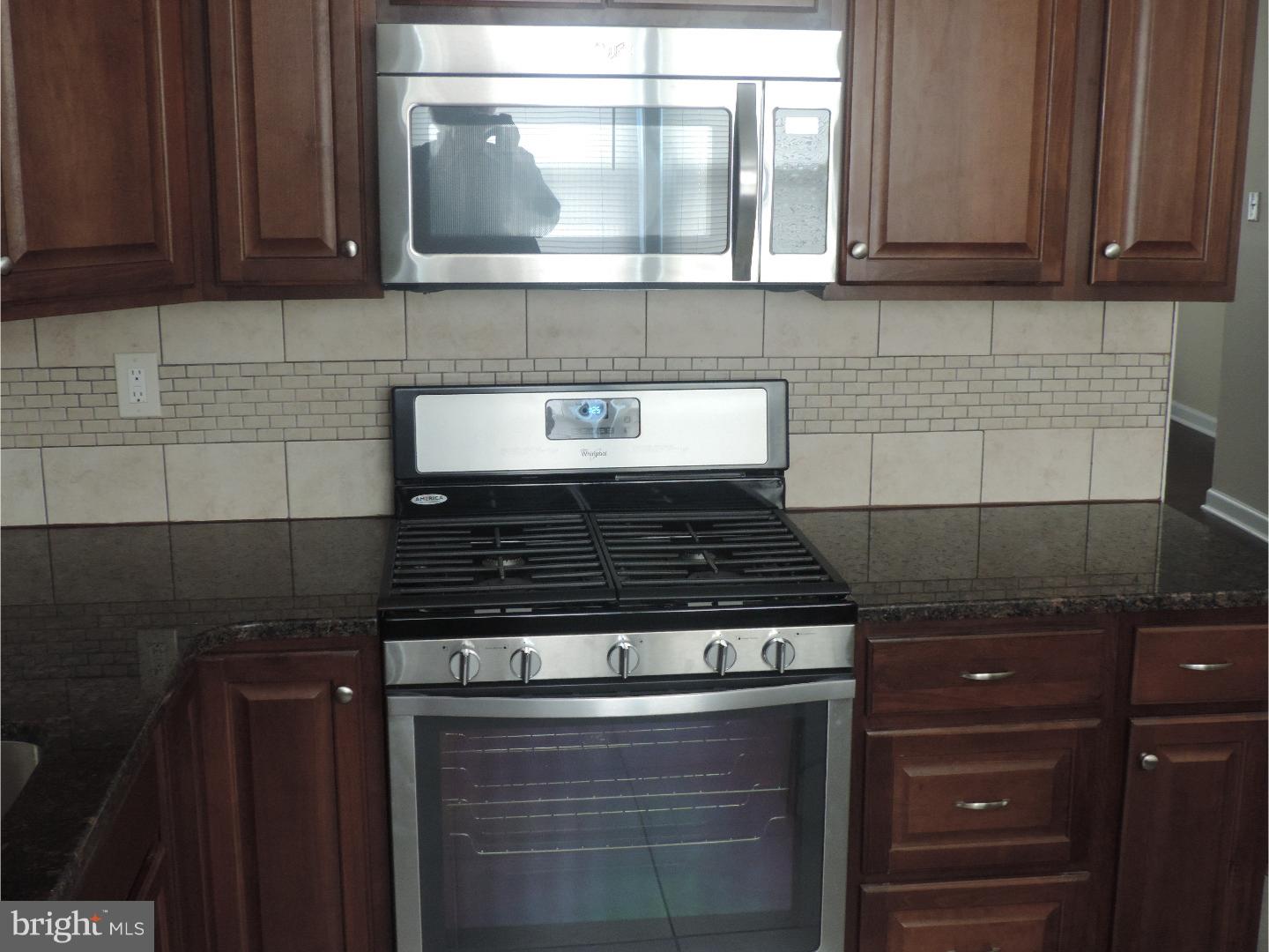 2880 Angus Road Philadelphia, PA 19114 - Photo 9 of 24 Kitchen