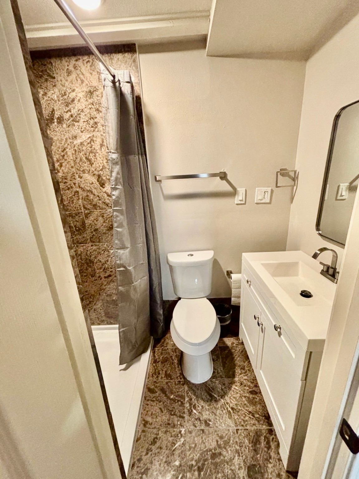 25119 Aughton Drive Spring, TX 77389 - Photo 31 of 41 Full bathroom inside bedroom 2