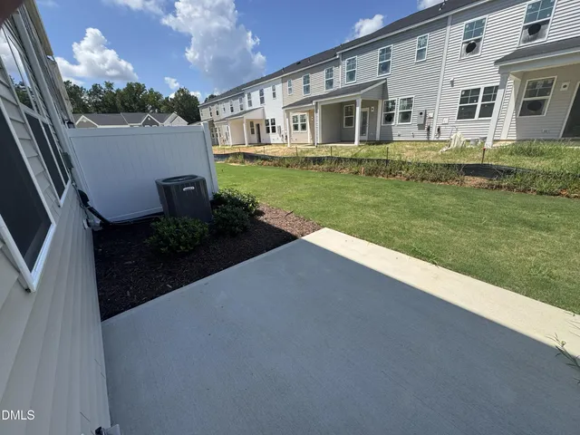 $292,990 | 359 Thompson Overlook Way, Smithfield, NC 27577