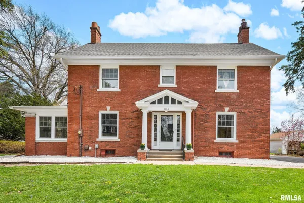 $250,000 | 1109 North Prairie Street, Galesburg, IL 61401