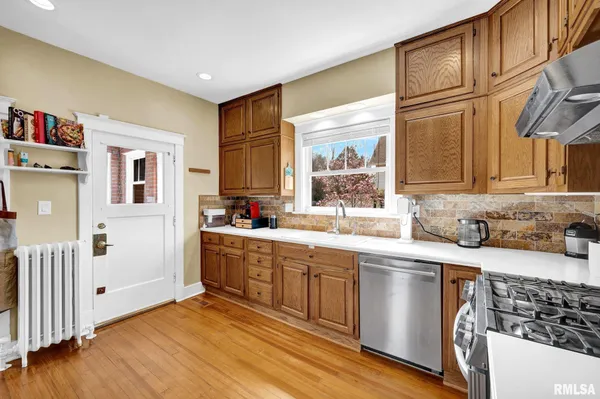 $250,000 | 1109 North Prairie Street, Galesburg, IL 61401