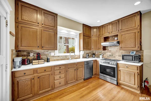 $250,000 | 1109 North Prairie Street, Galesburg, IL 61401
