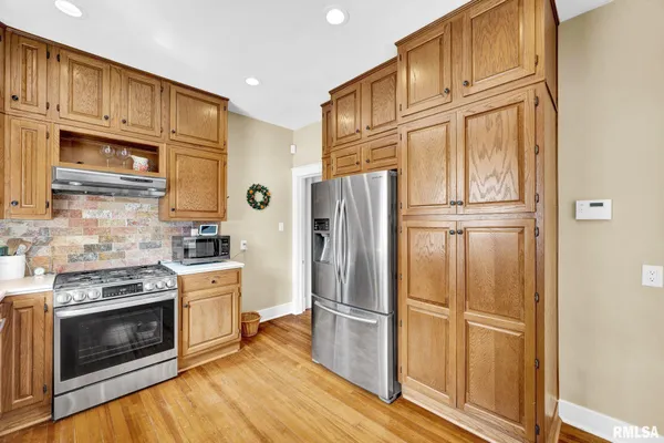$250,000 | 1109 North Prairie Street, Galesburg, IL 61401