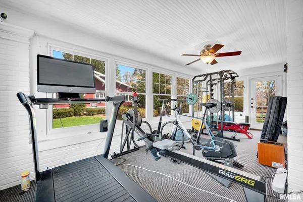 $250,000 | 1109 North Prairie Street, Galesburg, IL 61401